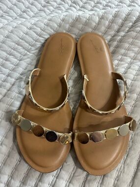 Universal Thread Tan Slide Sandals with Gold Disc Detail